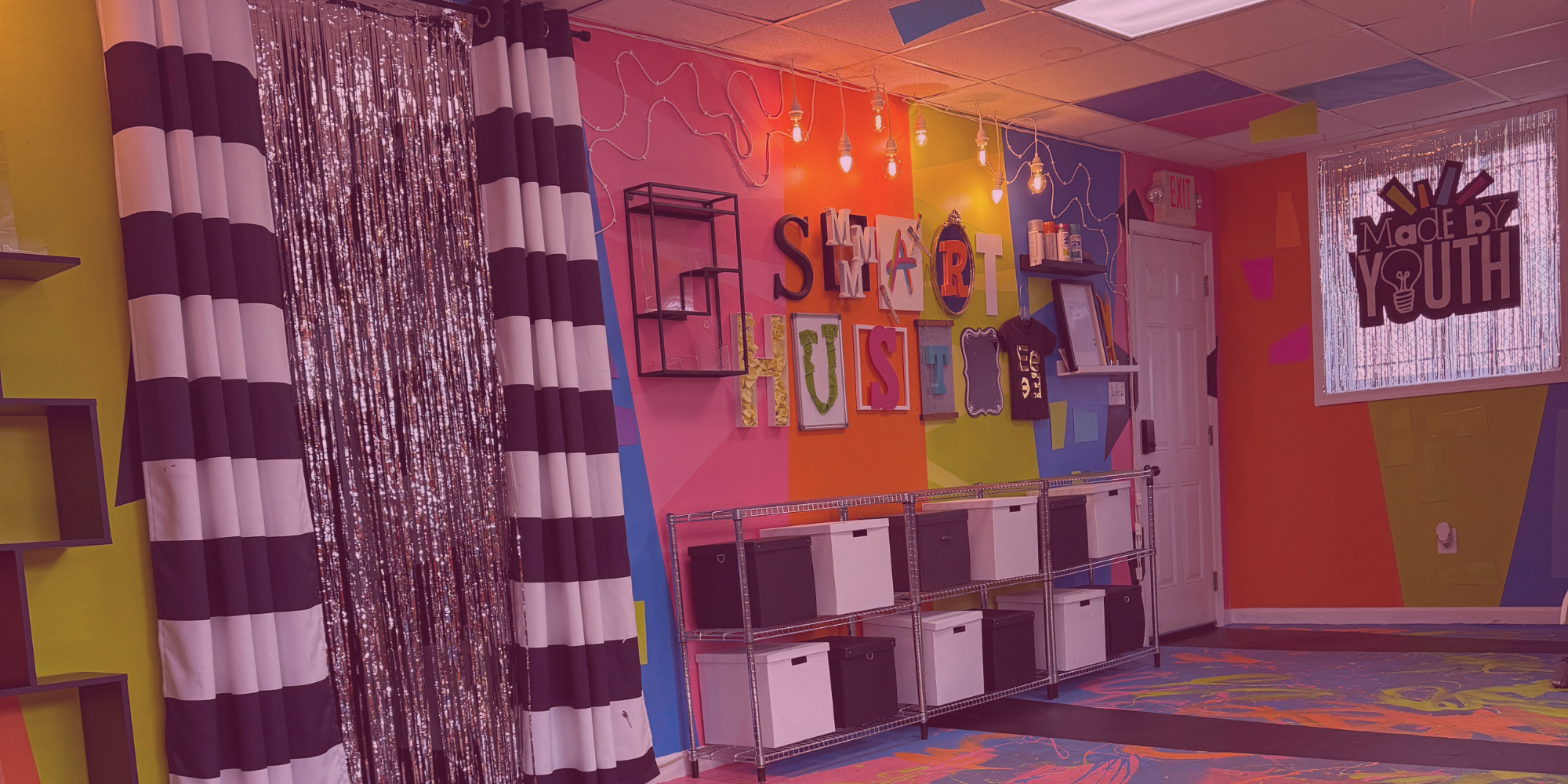 Showroom Banner