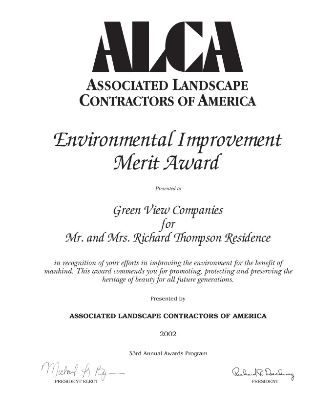 Landscape design at Thompson Residence by Green View in Central Illinois