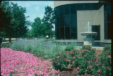 Commercial landscape design at Balke Brown and Associates Fairview Executive Park by Green View in Central Illinois
