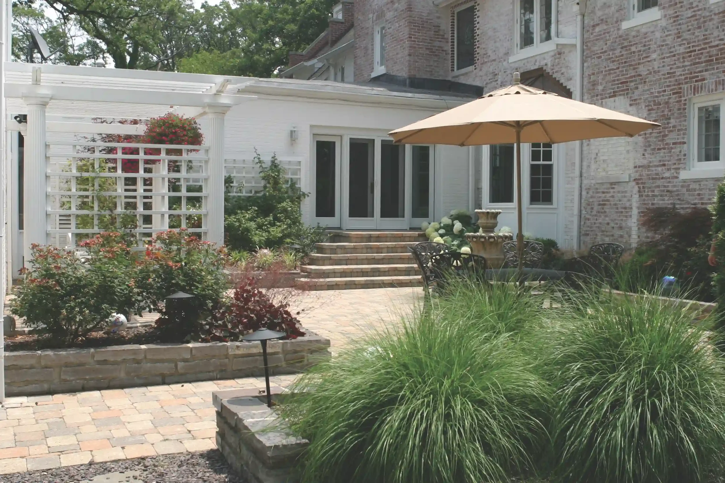 Landscape design at Kanoski Residence by Green View in Central Illinois