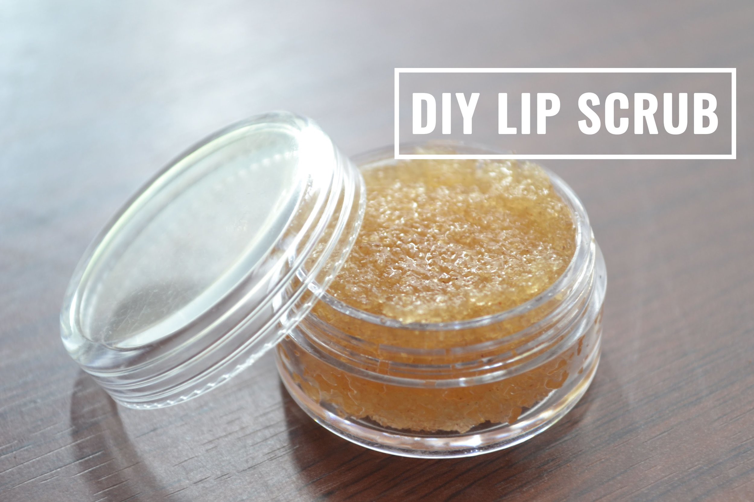 Маска для лица вазелин мед. DIY Sugar Lip Scrub. Скраб для губ "сахарный". Кокосовый скраб для губ. Скраб для губ lush.