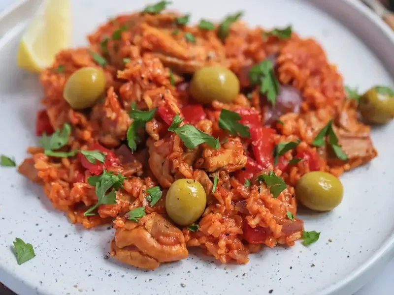 One Pot Spanish Chicken & Rice