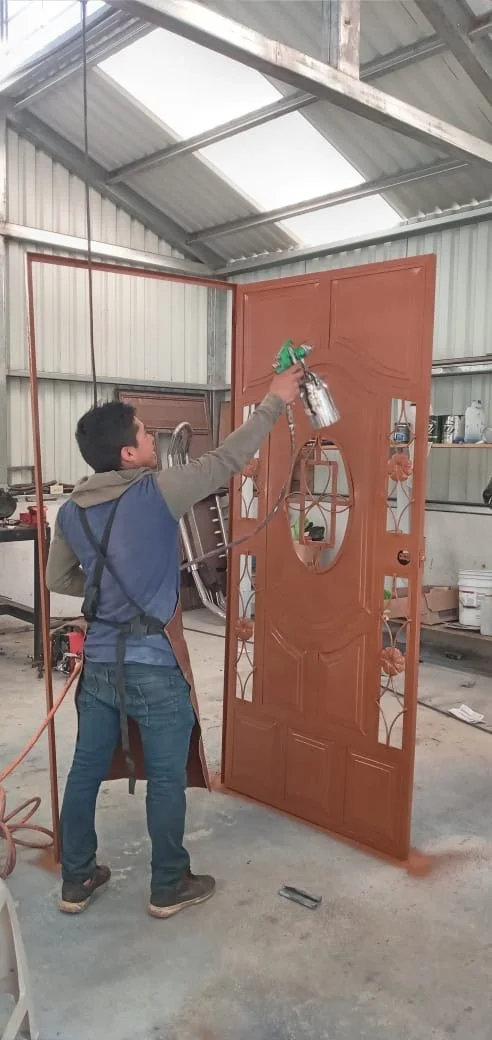 Students at El Arado Trade School (2)