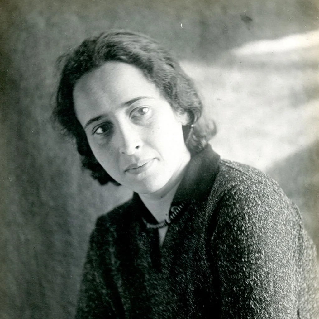 Х арендт научный взгляд. Ханна Арендт. Ханна Арендт в молодости. Ханна Арендт философия. Арендт Ханна в детстве.