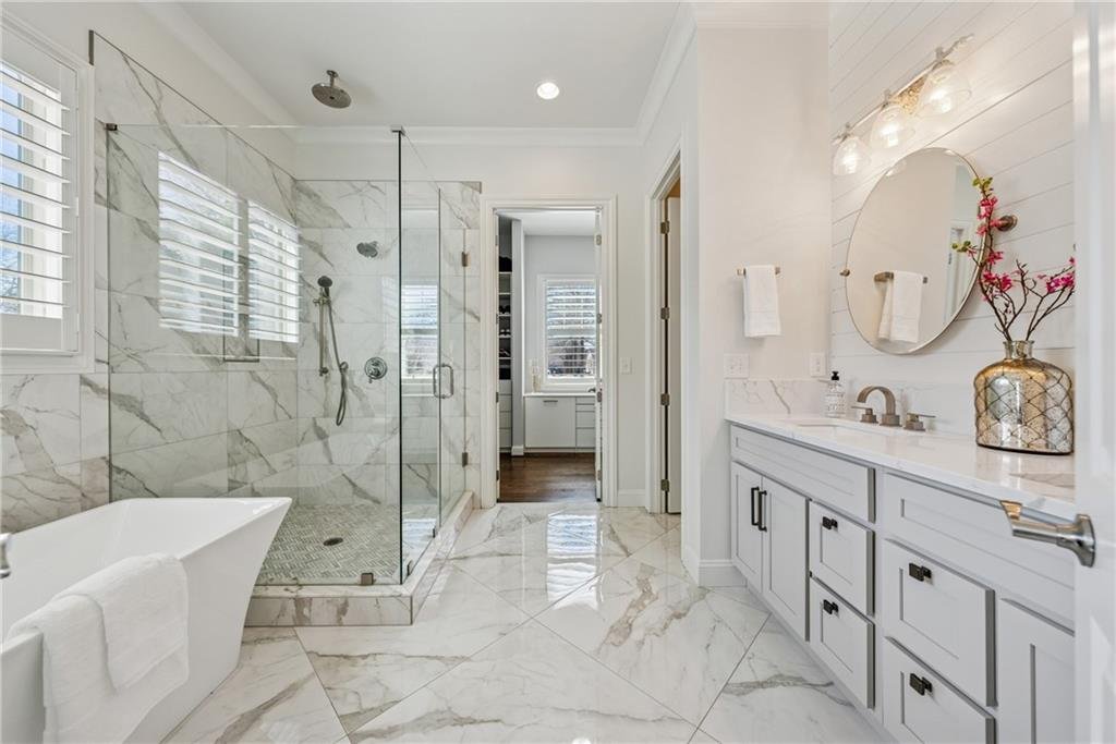 470 Tensas Trace β Bathroom