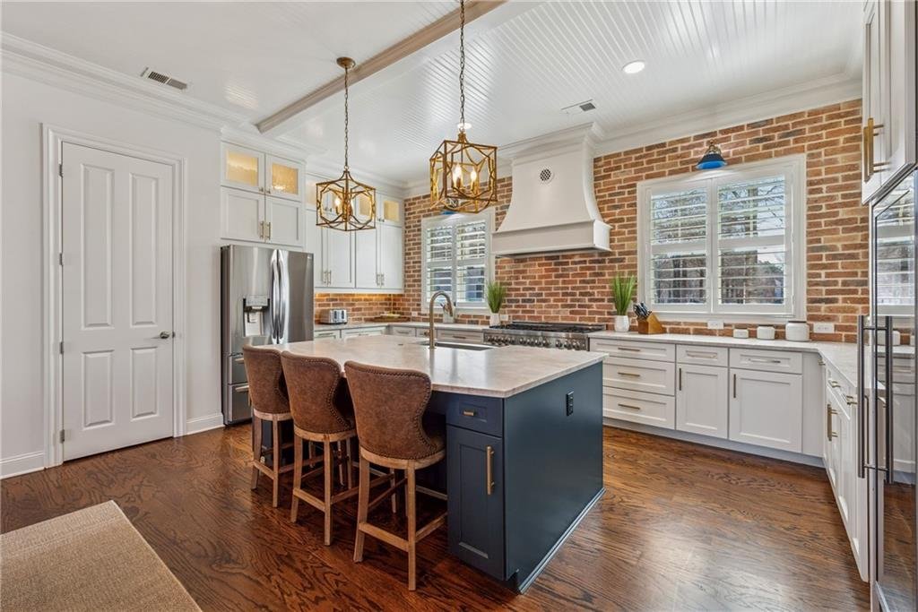 470 Tensas Trace β Kitchen and Dining