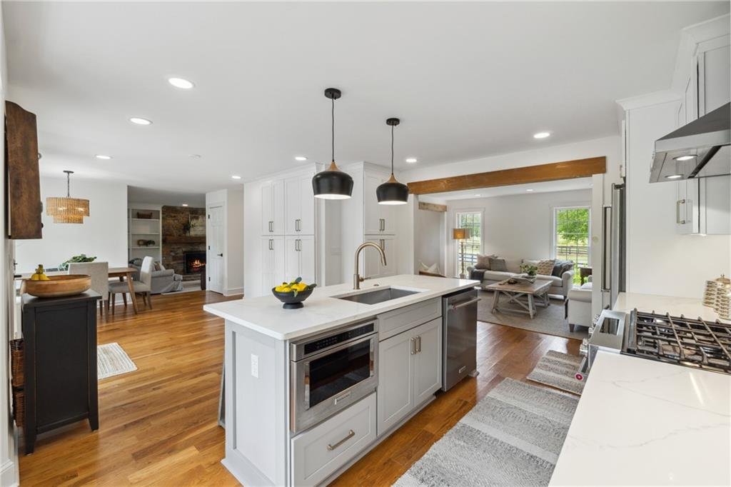 1275 Mayfield Road β Overview