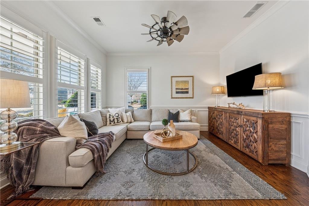 470 Tensas Trace β Couch Area
