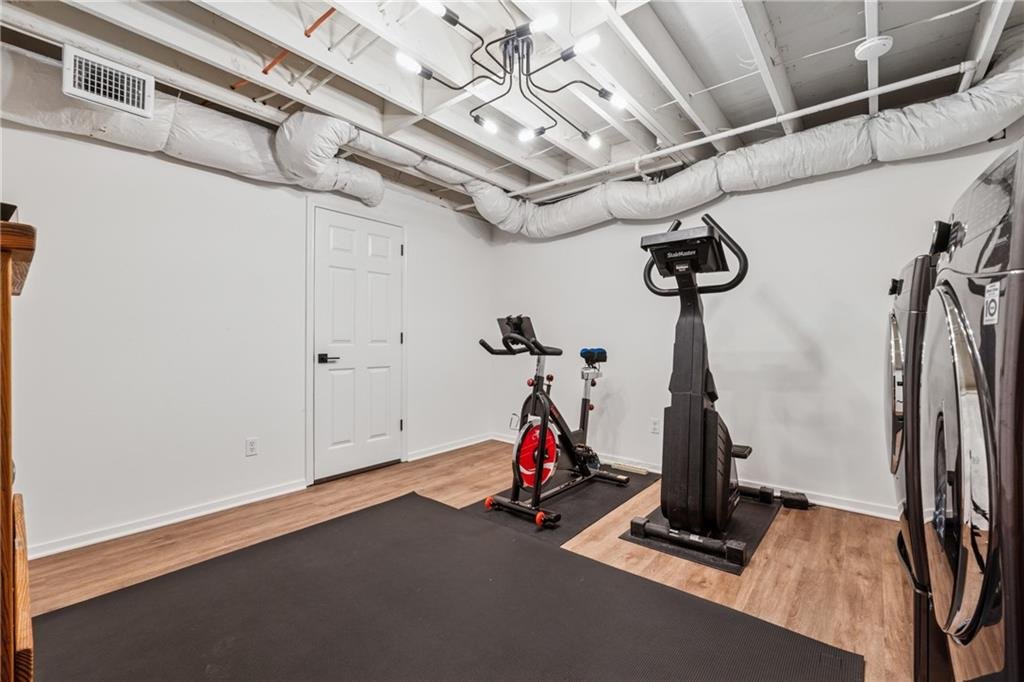 1275 Mayfield Road β Gym