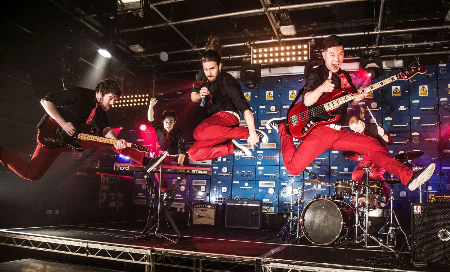 Тру групп. Кавер группа банд бенд спб. Тру пати бэнд санкт-петербург. Мехетри группа. Кавер группа тру пати бэнд.