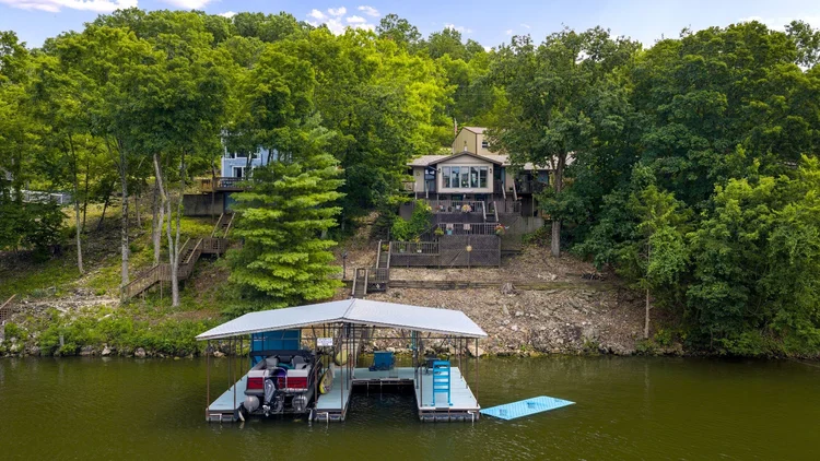 399 Porter Loop lakefront home