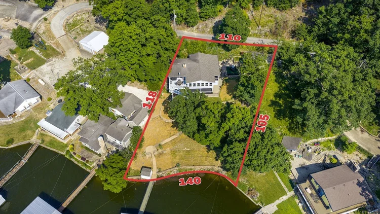 287 Shoe Lace Drive lakefront setting