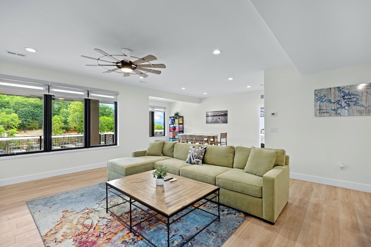 Large living room at Serenity at LOZ