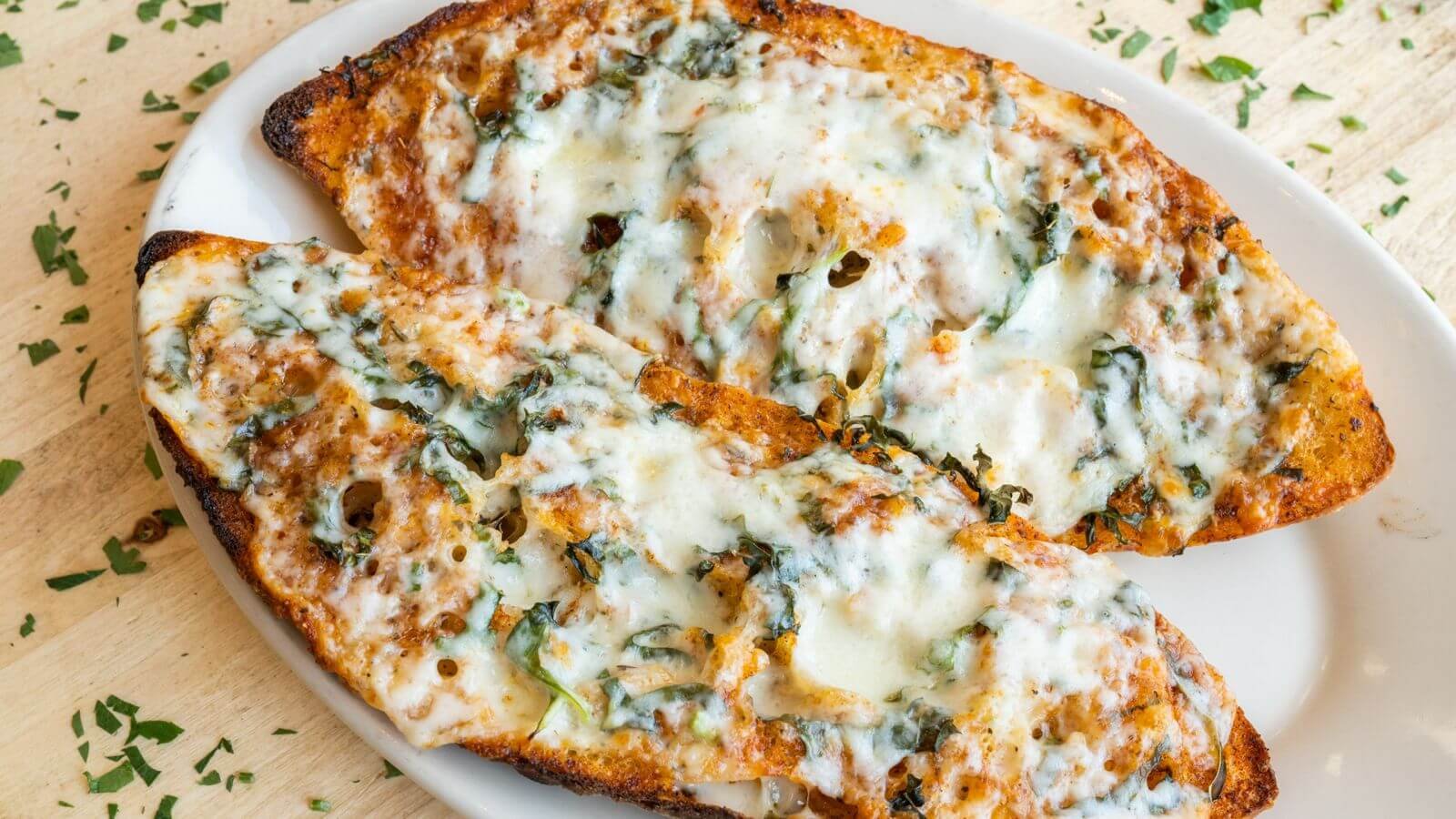 CHEESY GARLIC BREAD