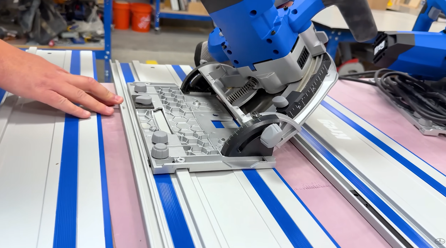 New Kreg track saw anti-tip feature holding the saw base down on the universal track