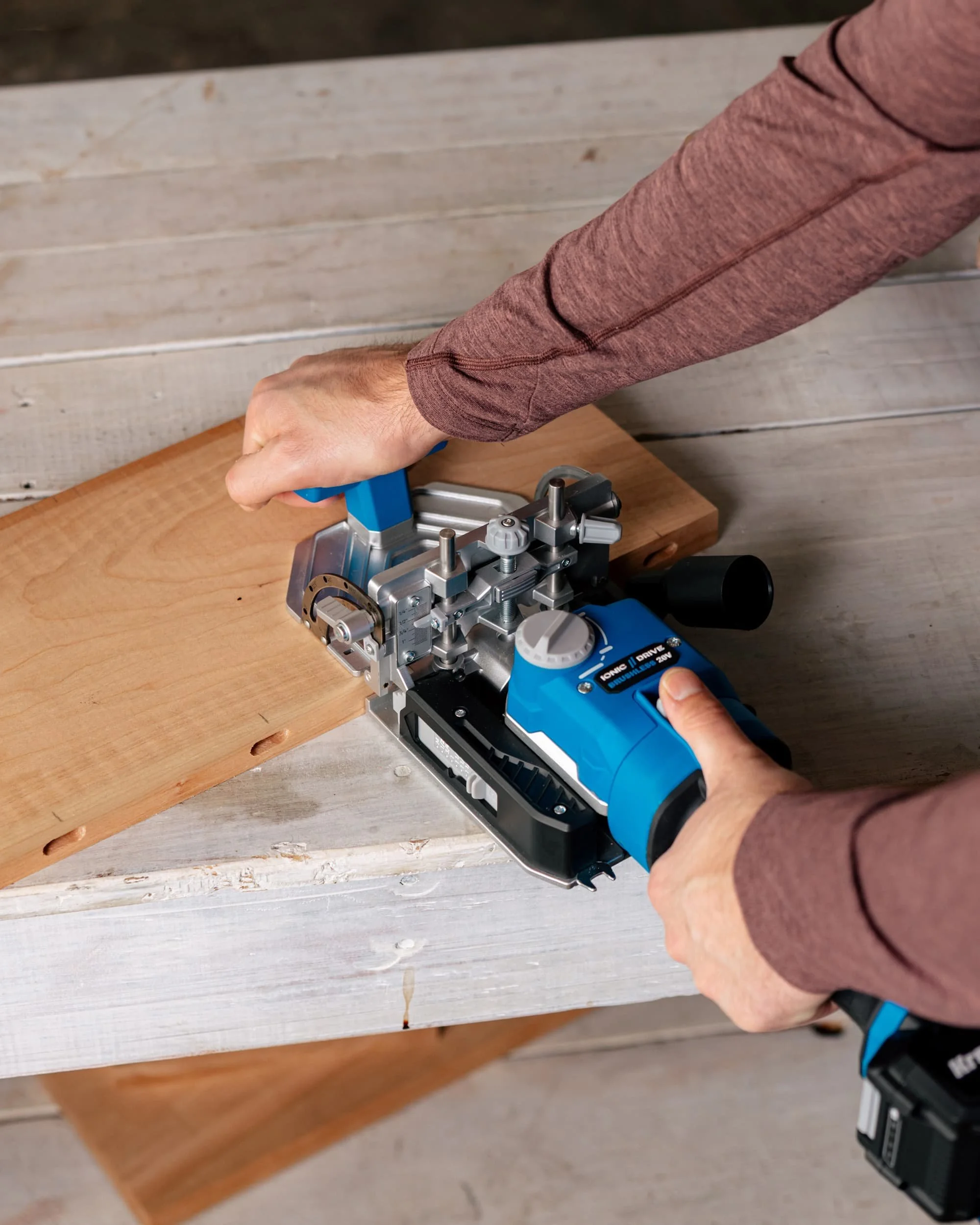 Kreg Edge cutting a loose tenon mortise in a wood workpiece