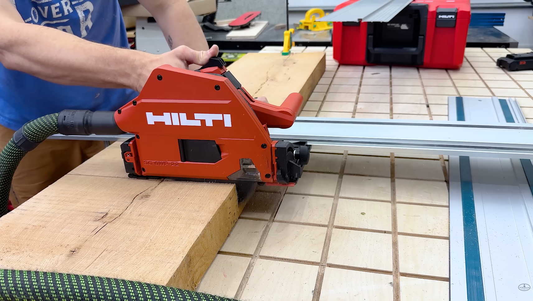 Hilti Nuron cordless track saw
