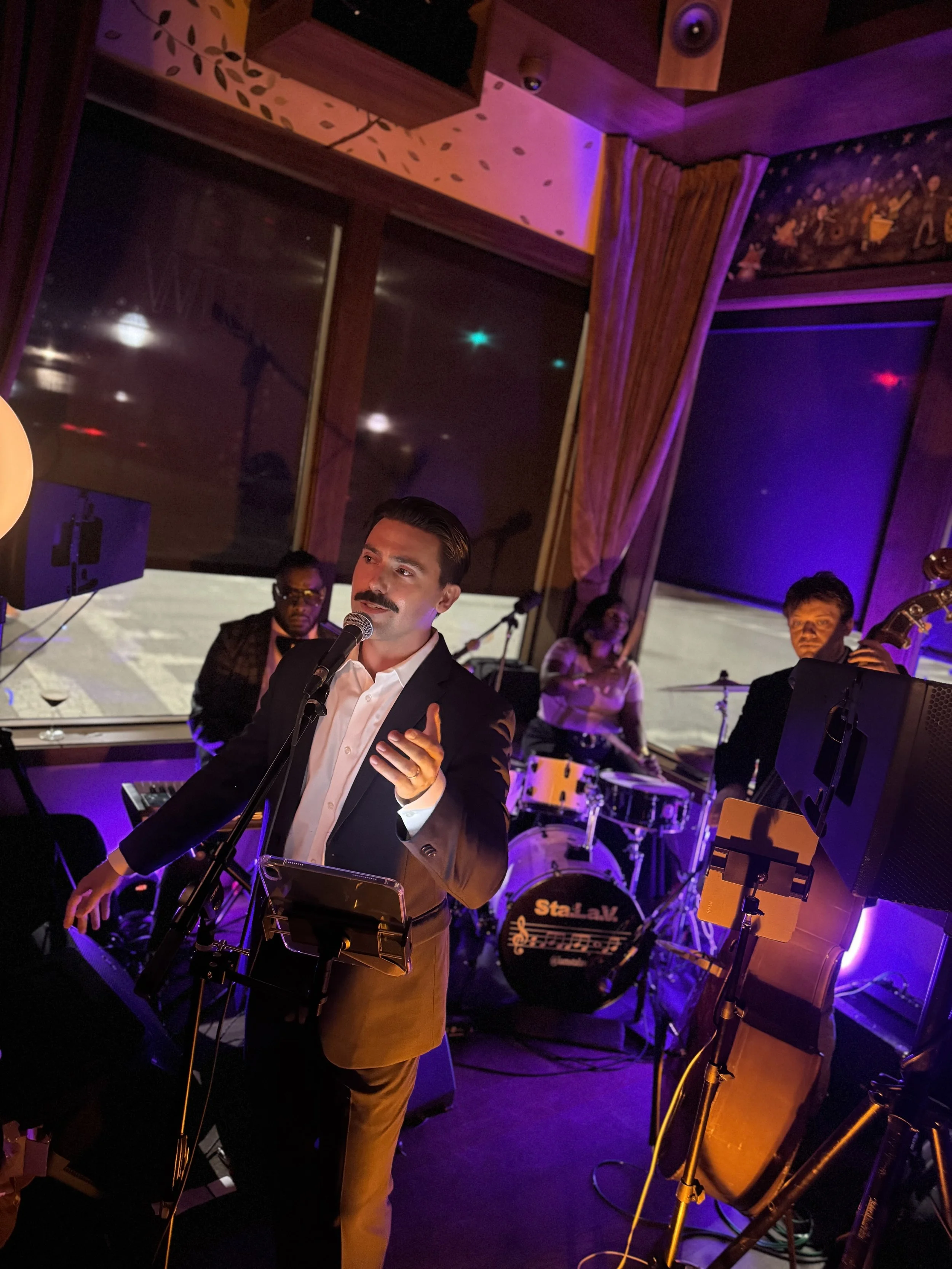 The Moonlight Crooners performing live