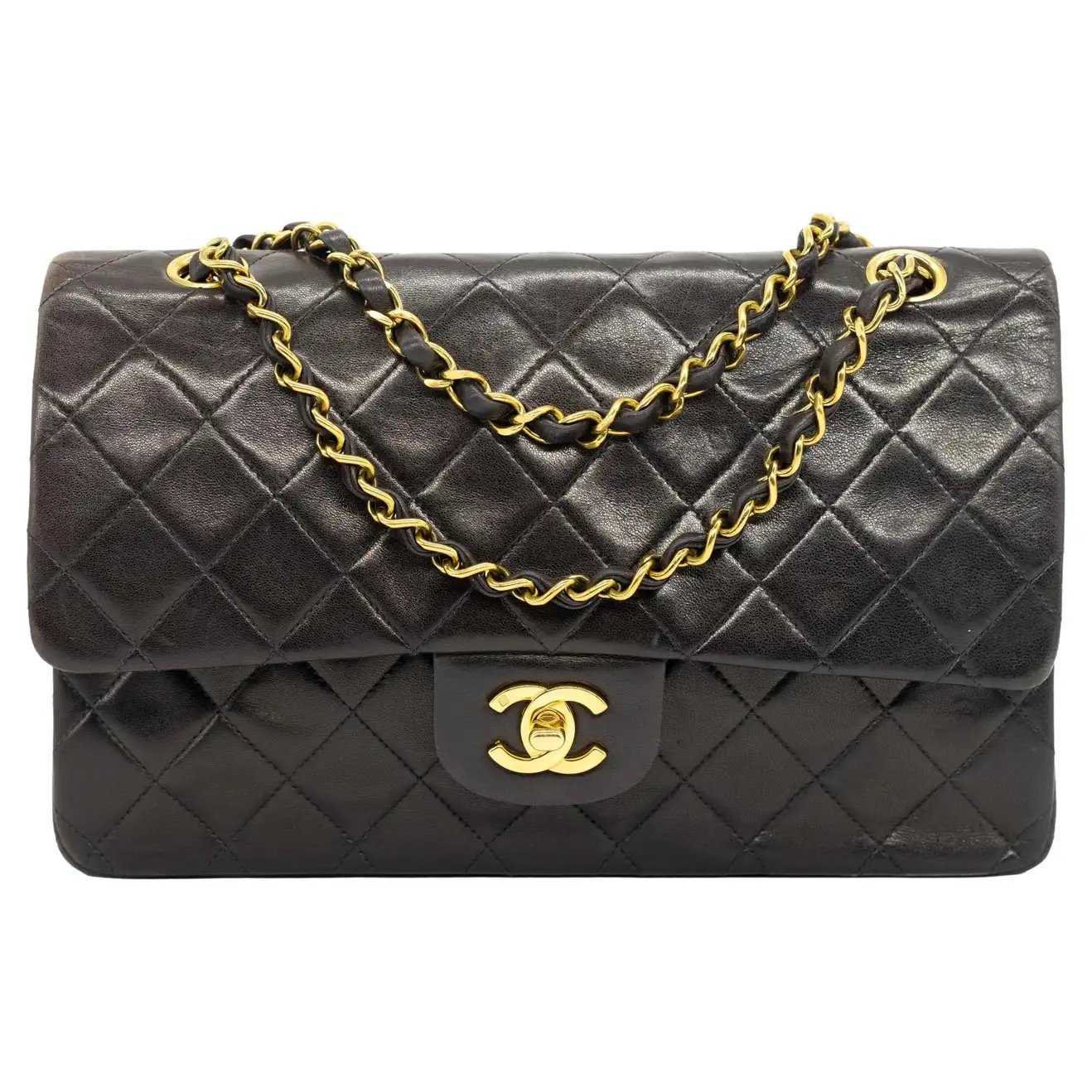 Past auction: Chanel black quilted 2.55 purse 1980s