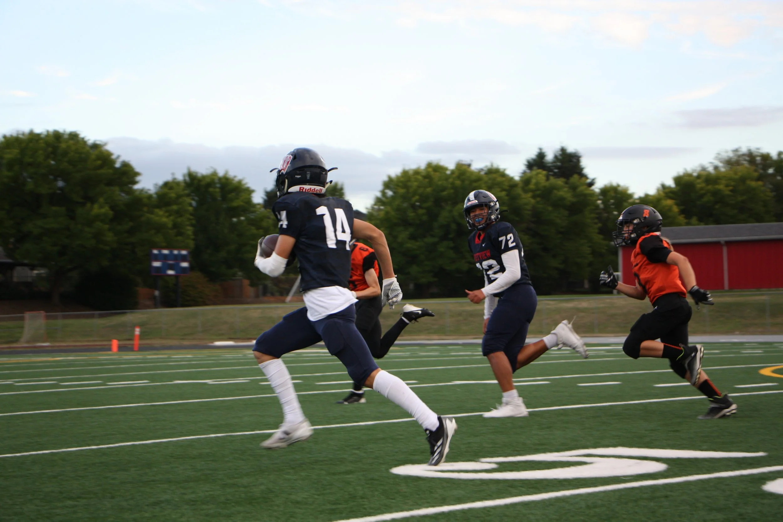 Wildcats open field run