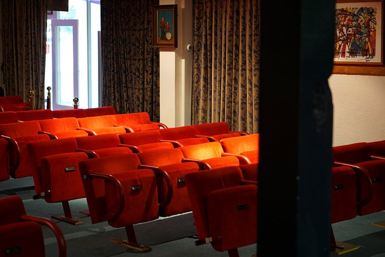 Pianino theater programma