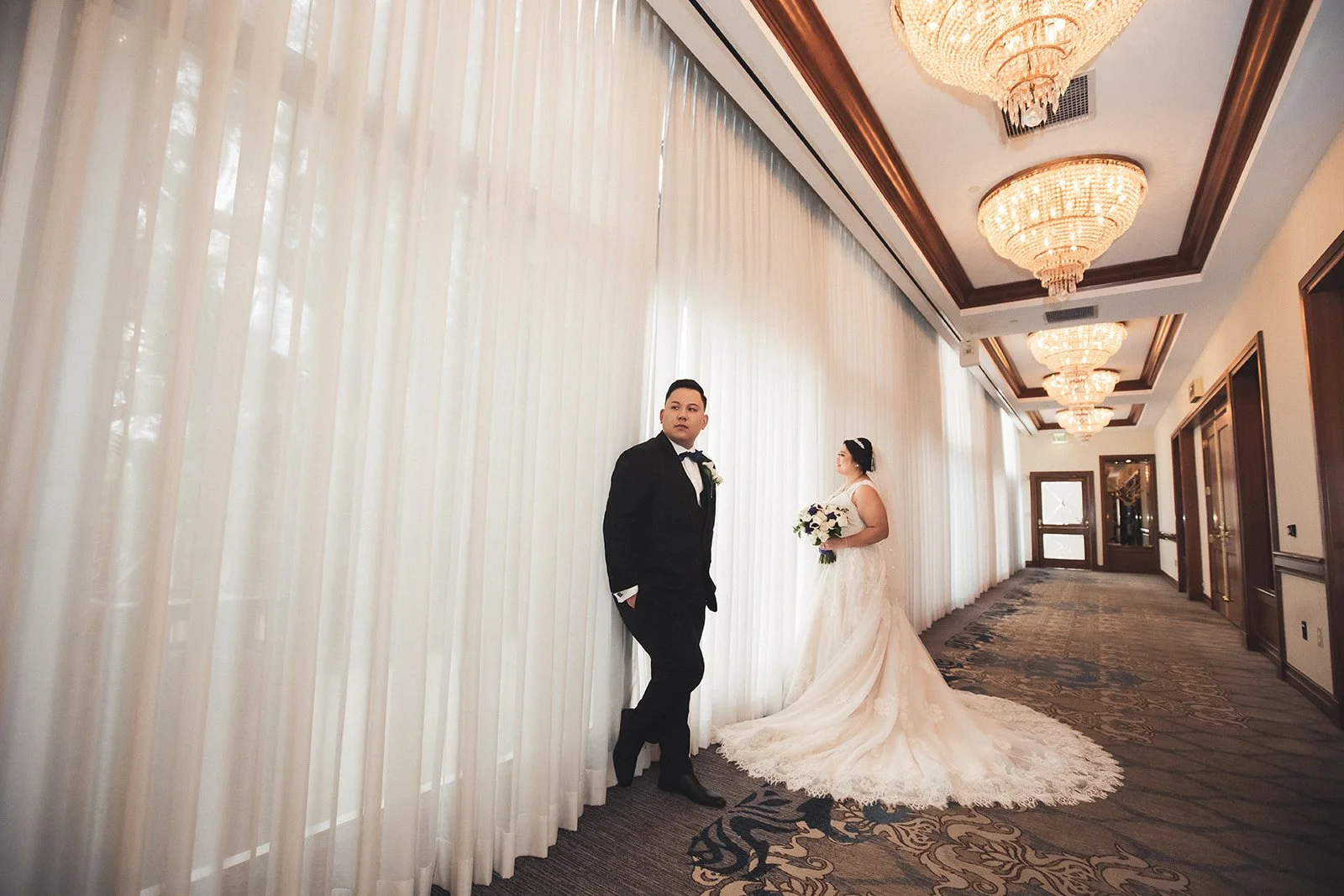 Real wedding photographed by Lulan Studio at Sheraton Universal