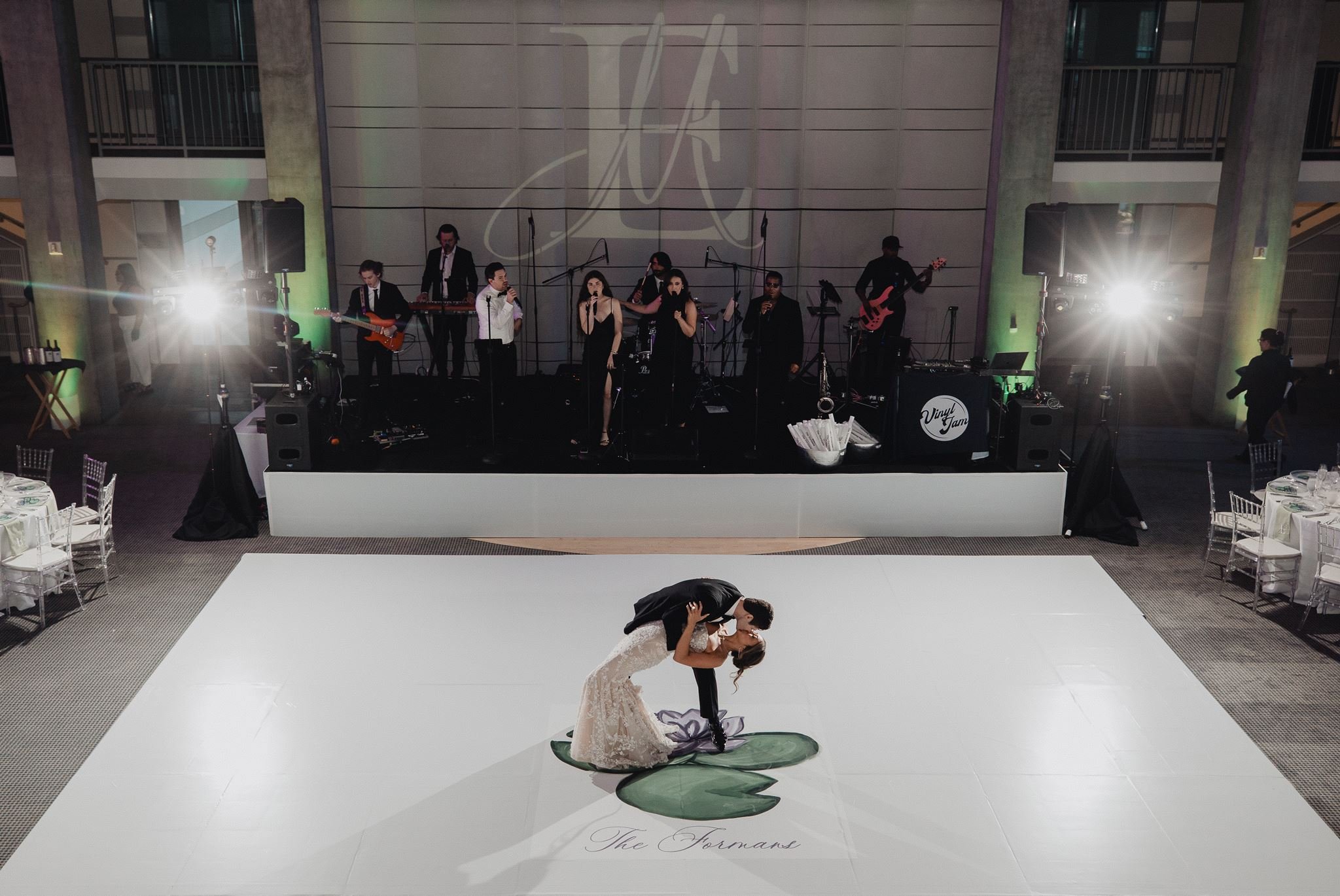 Real wedding photographed by Lulan Studio