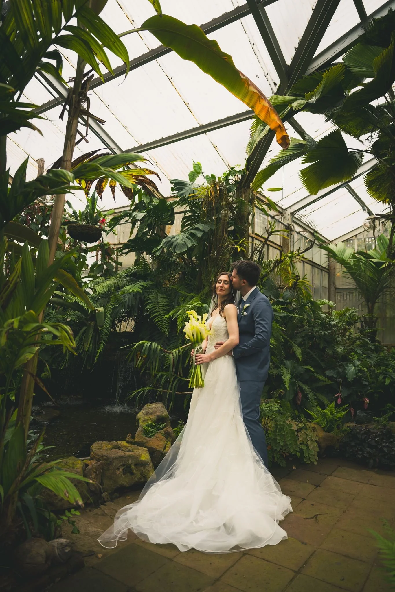 Real wedding photographed by Lulan Studio