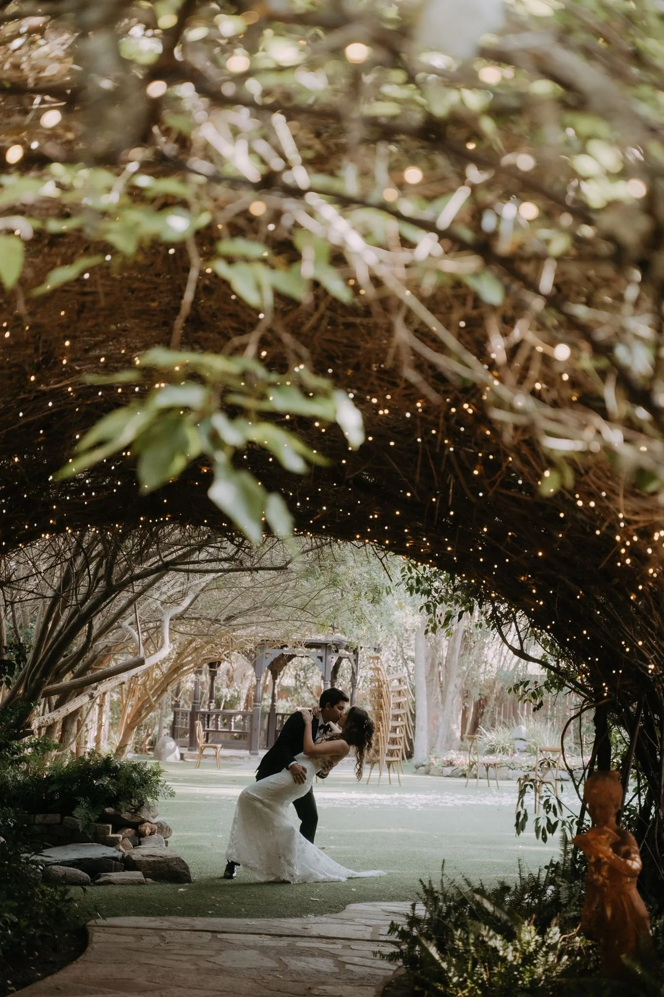 Real wedding photographed by Lulan Studio