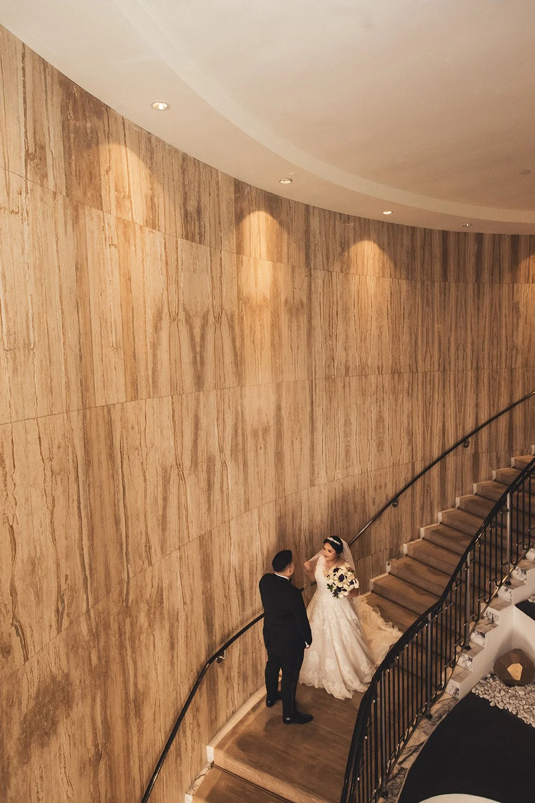 Real wedding photographed by Lulan Studio at Sheraton Universal