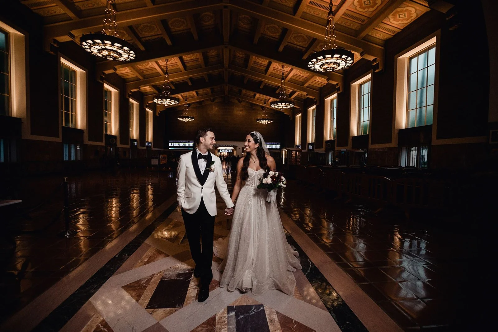 Real wedding photographed by Lulan Studio
