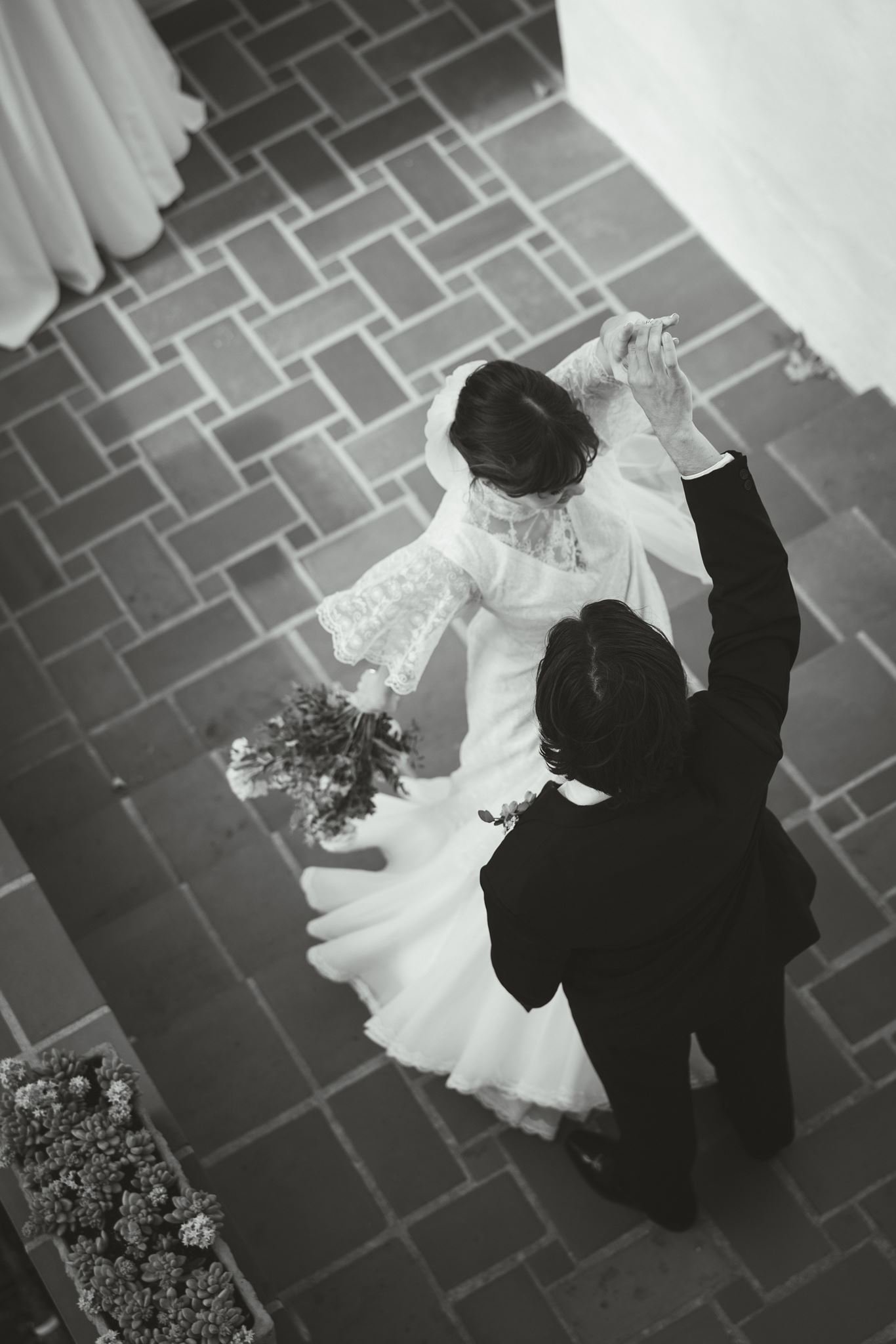 Real wedding photographed by Lulan Studio