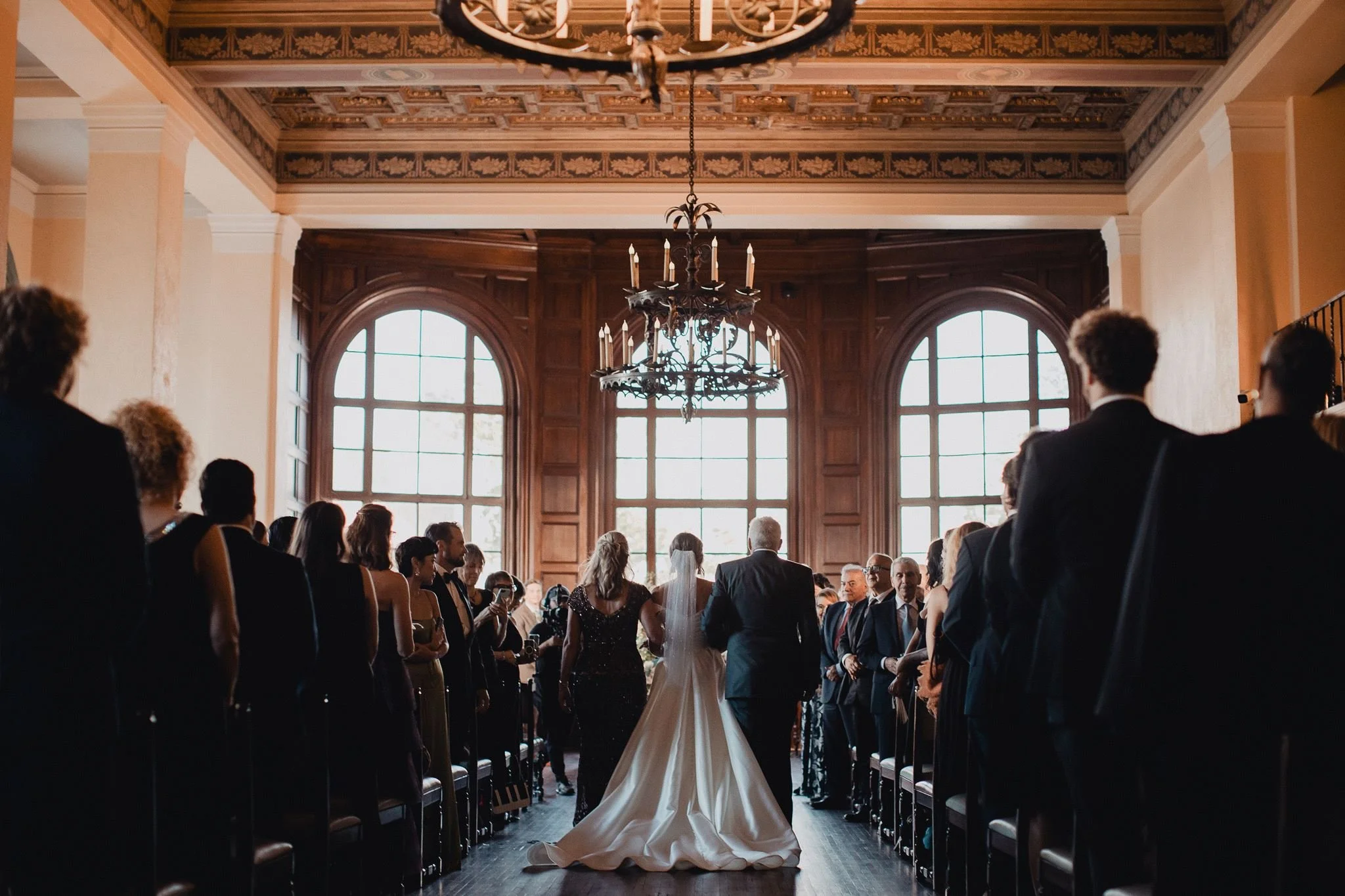 Real wedding photographed by Lulan Studio