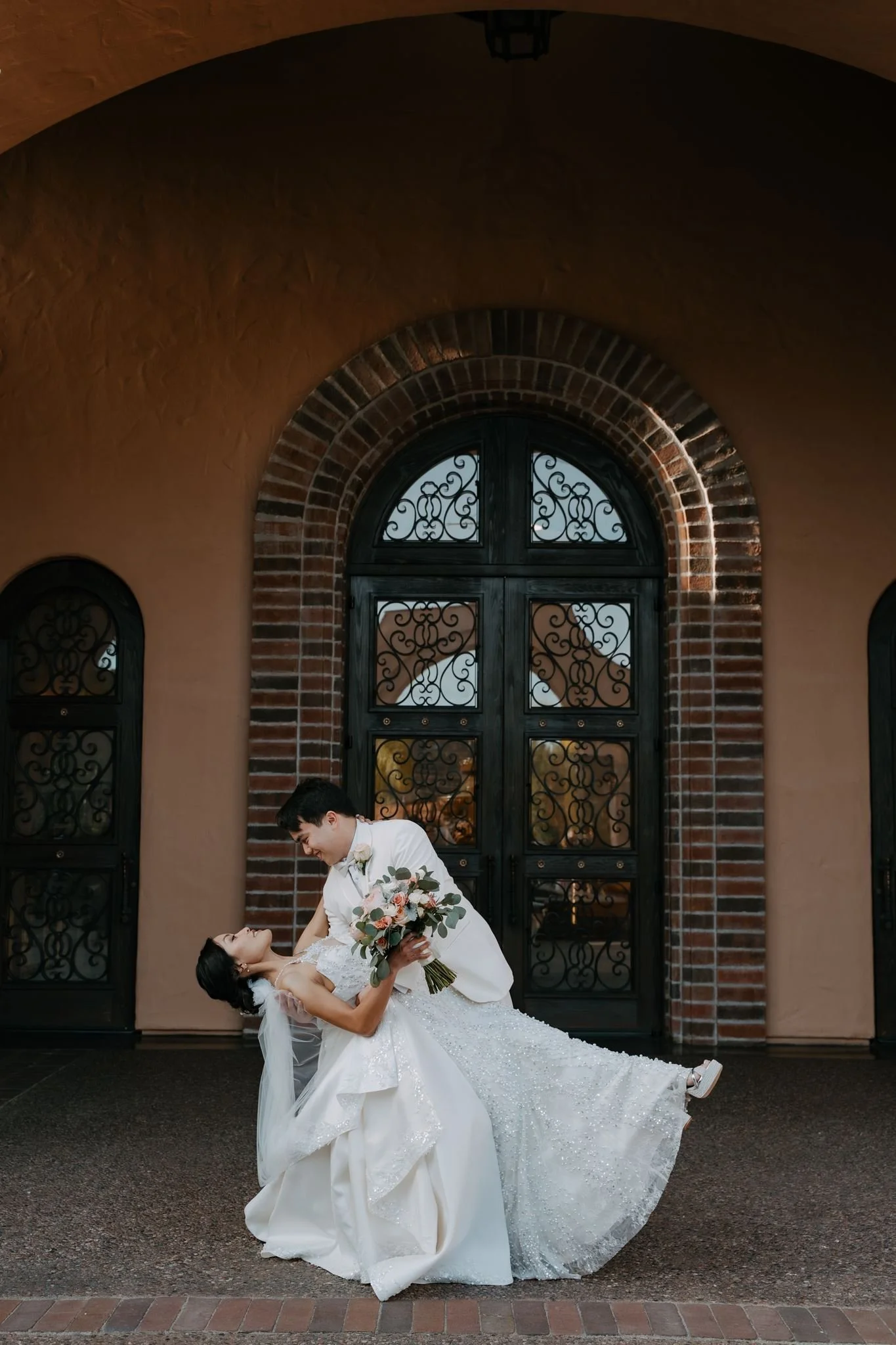Real wedding photographed by Lulan Studio