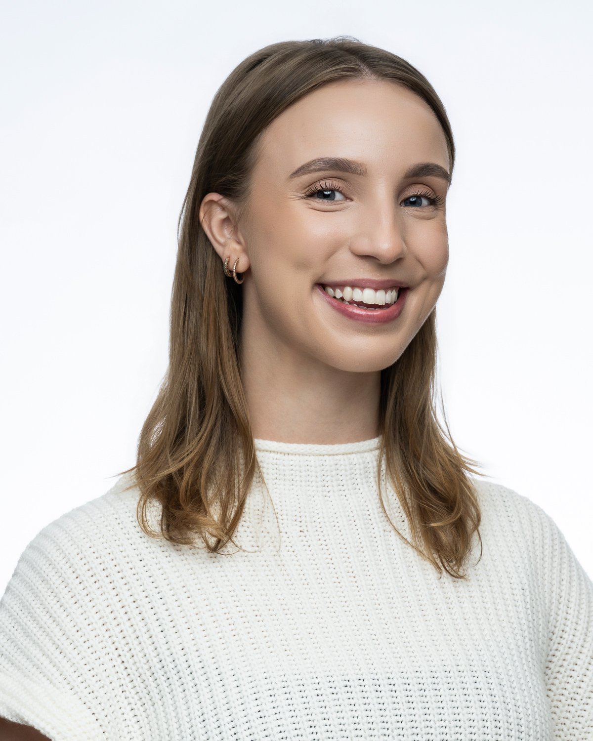 Dejiah Lee, licensed aesthetician at Within Reach Healing in Hinsdale, IL