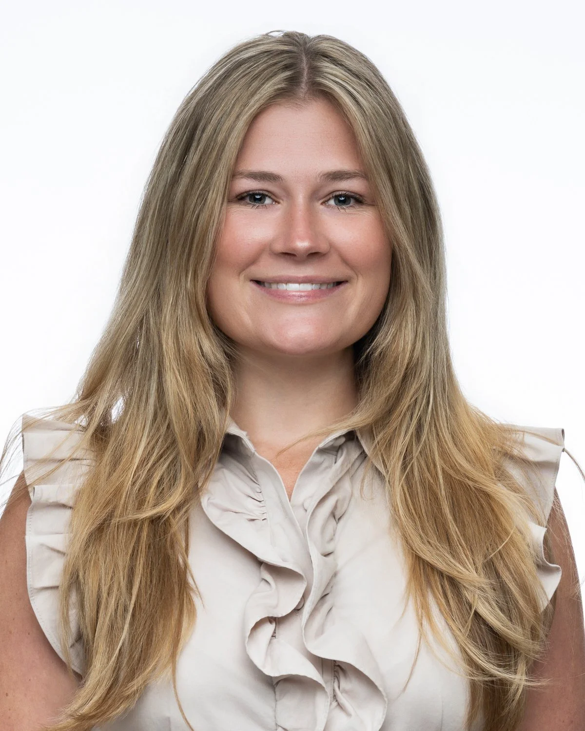 Cassidy Mangan, PT, pelvic floor and orthopedic physical therapist at Within Reach Healing in Hinsdale, IL