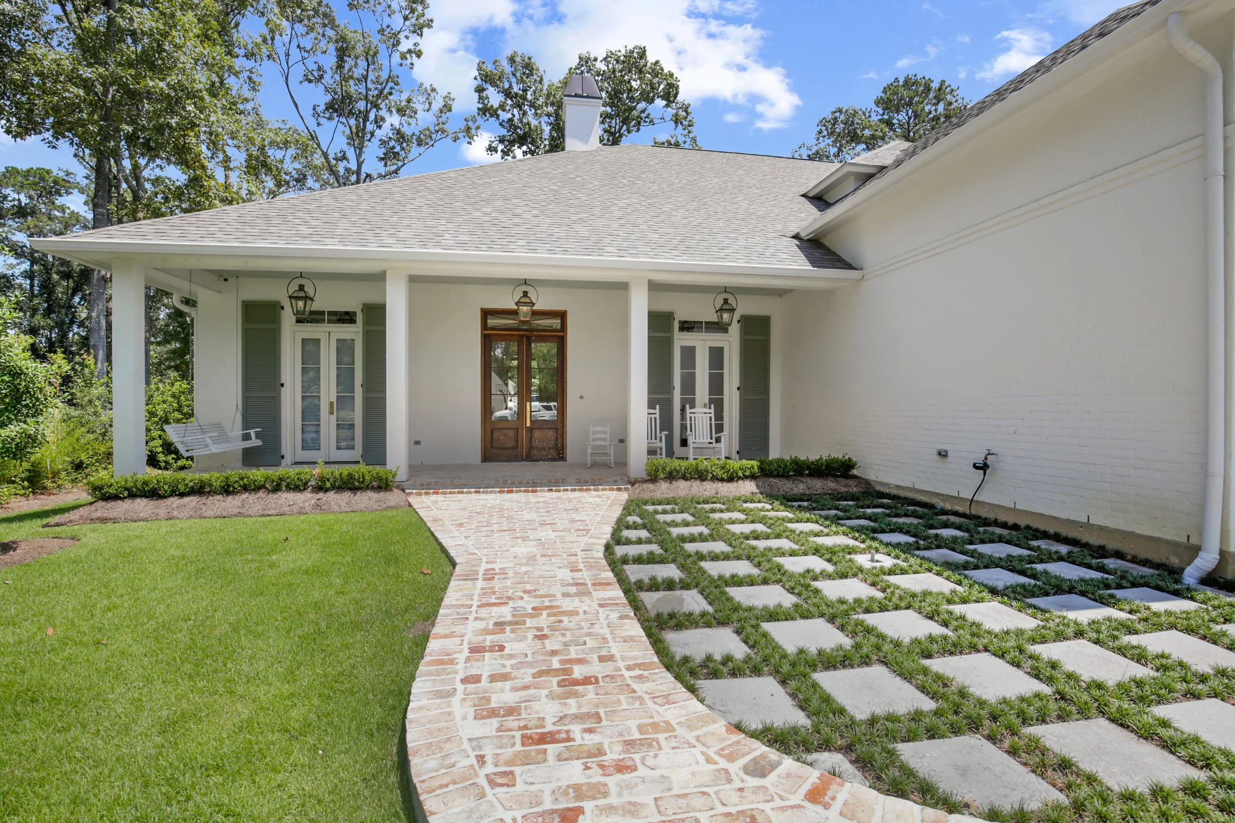 Tete Lours custom home by Build Colony