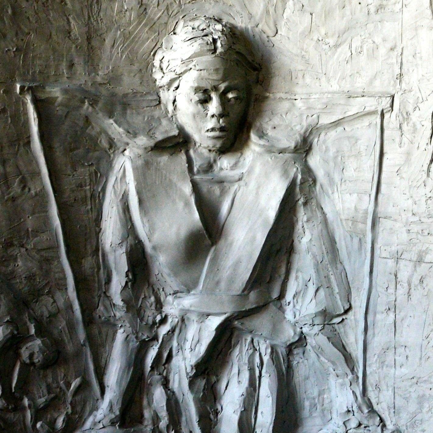 Jinny depicted in the memorial