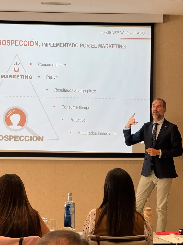 Toni Expósito sobre generación de leads y prospección inmobiliaria