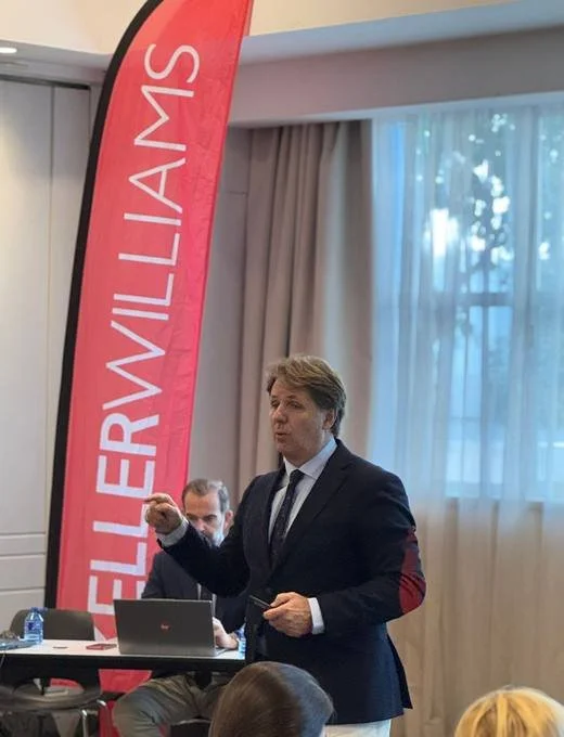 Leonardo Cromstedt en una ponencia de Los Modelos de Éxito de Keller Williams España-Andorra