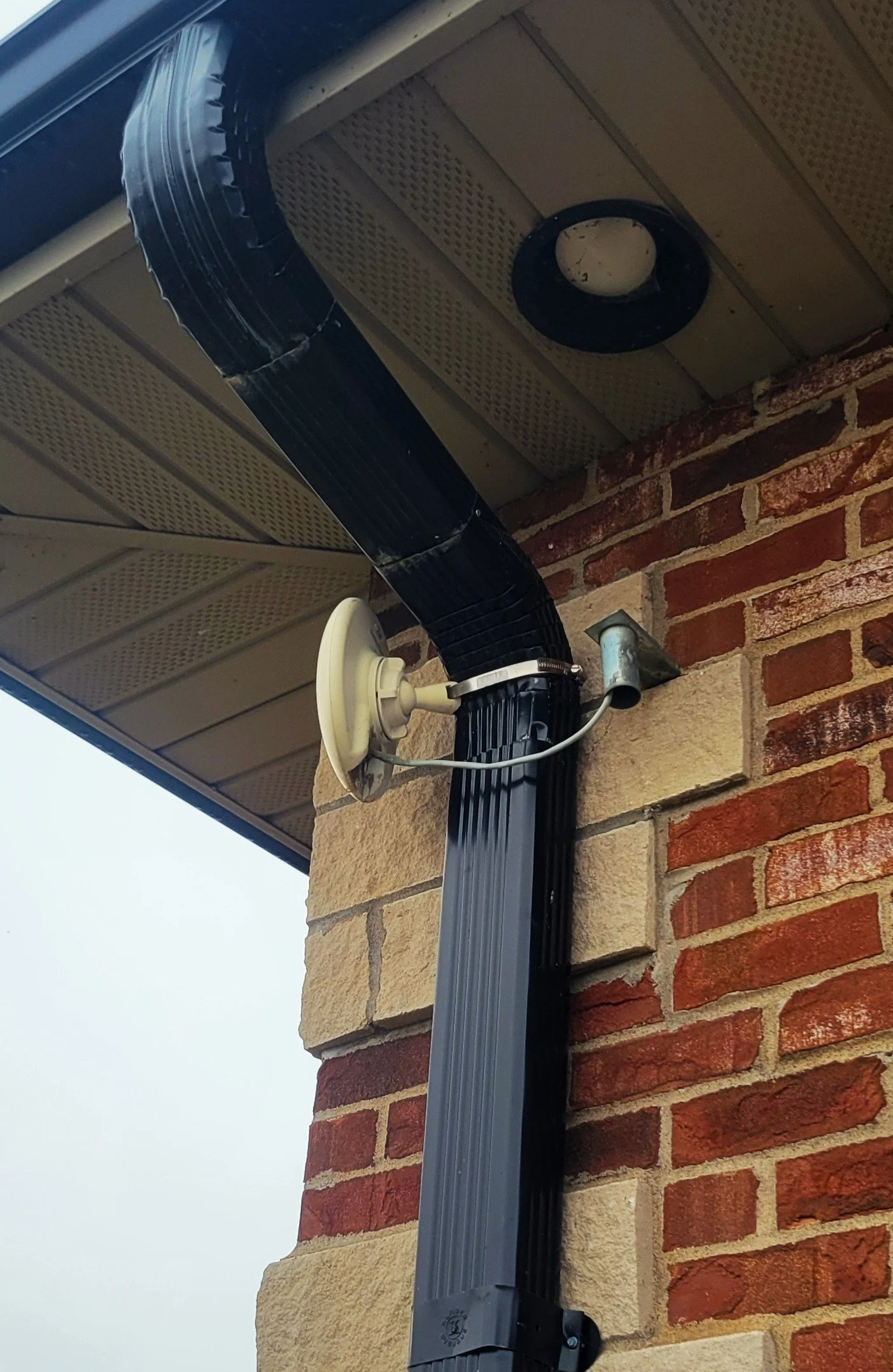 Small DerbyNet receiver mounted on a customer home