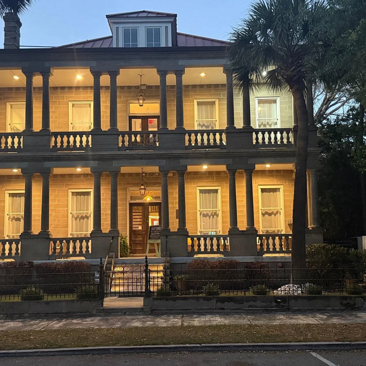 An example of Beaufort accommodations available for a hosted group