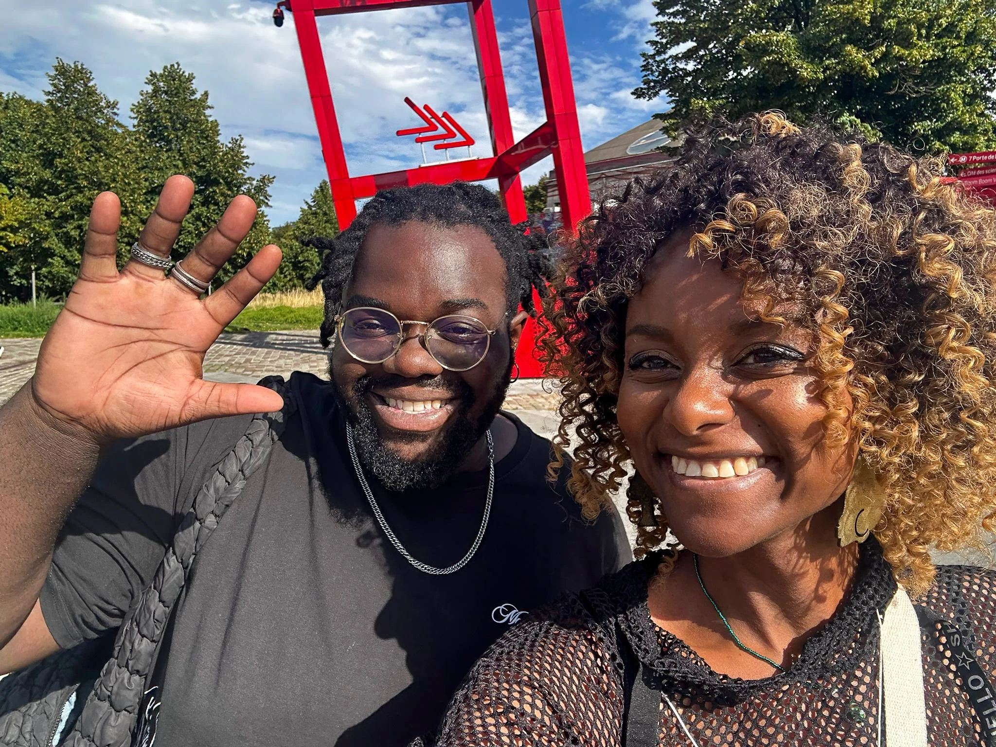 Big D avec Ya'Jna, fondatrice de Stand Up Wak'Up