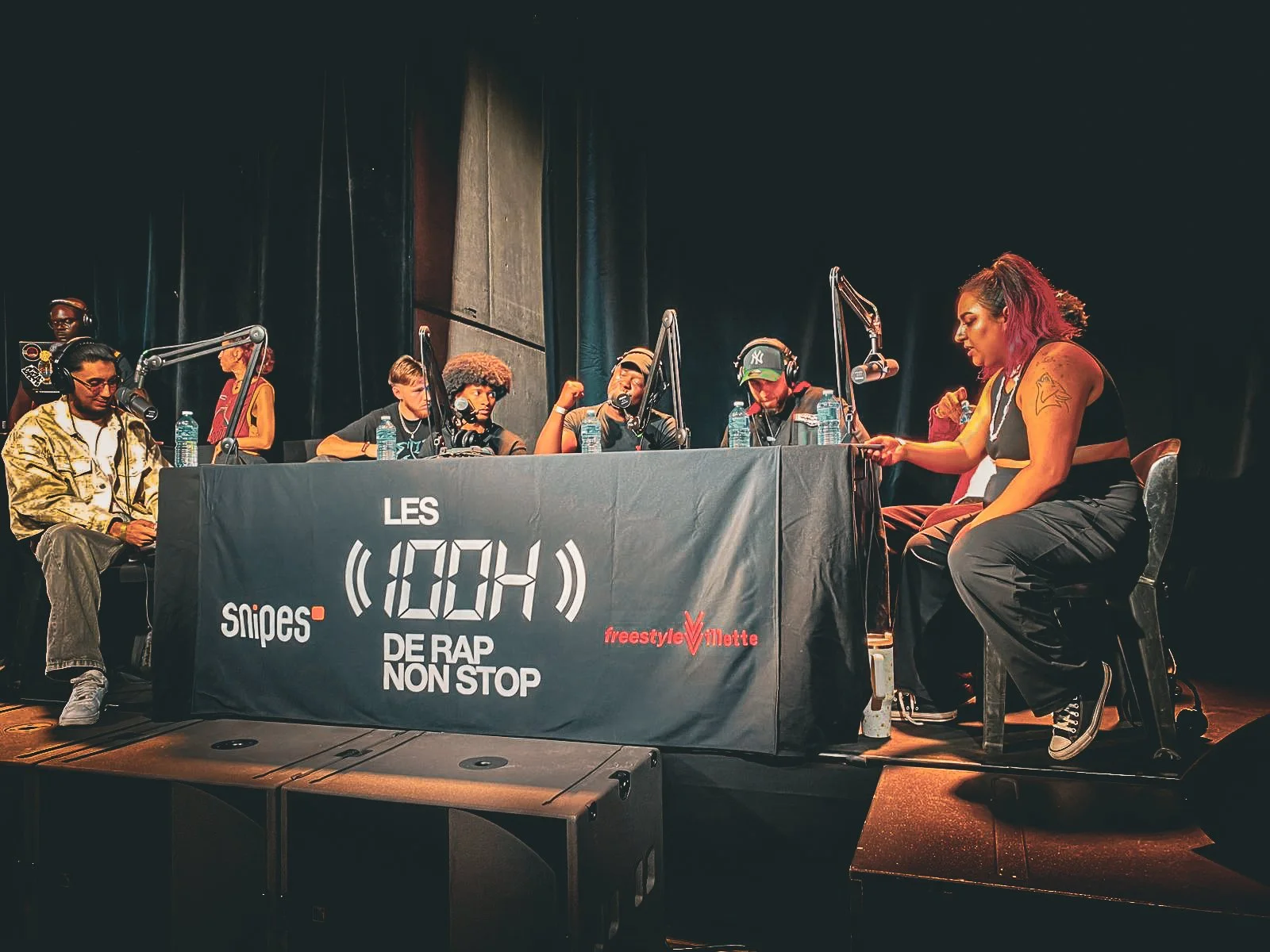 Le plateau des 100 Heures de Rap Non Stop pendant le cypher