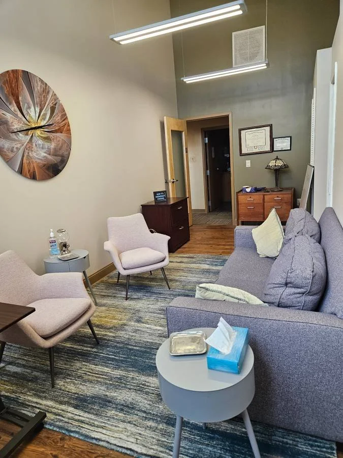 Private office rental Pittsburgh with chairs and couch for professionals