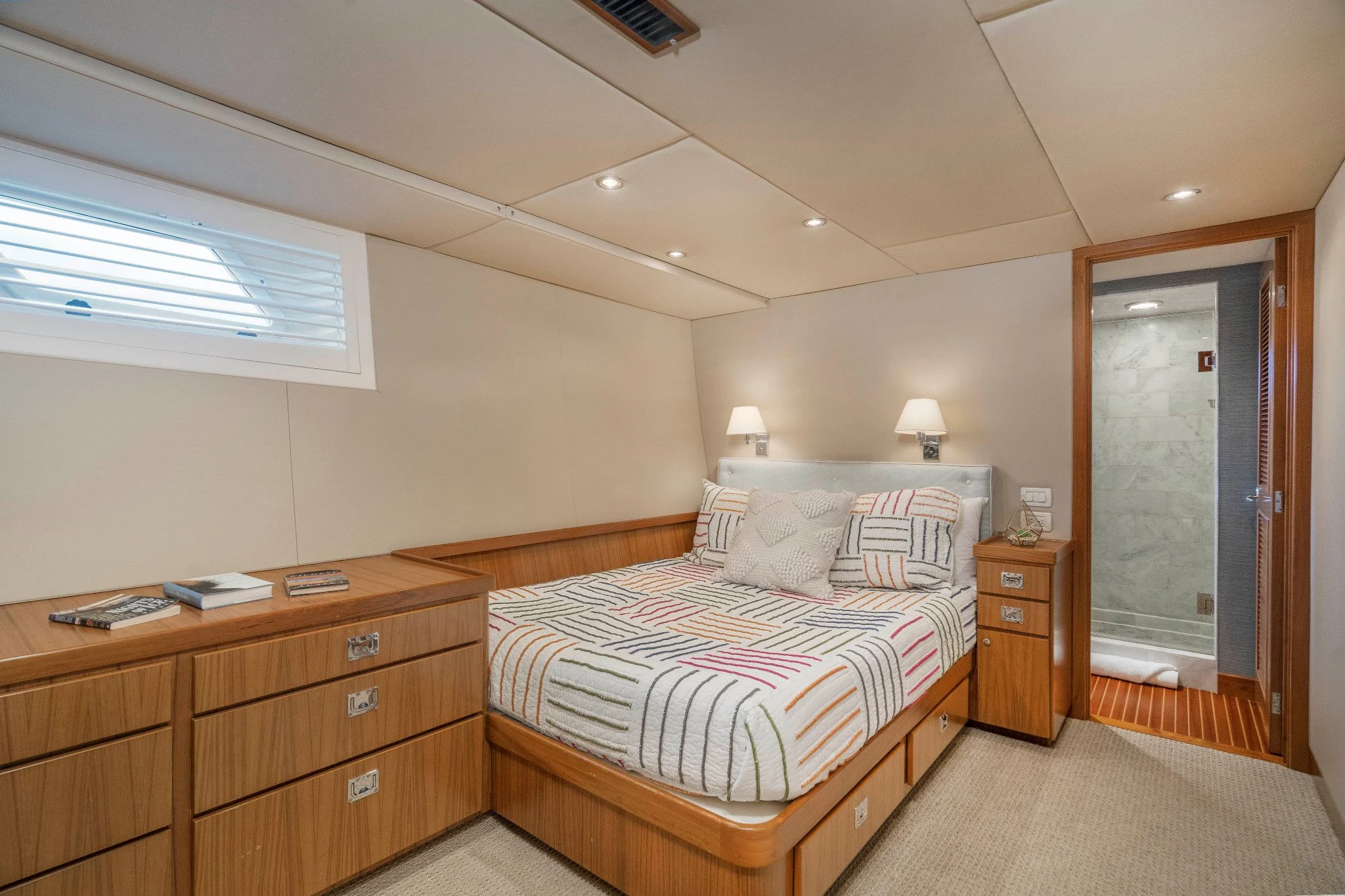 Wild Dawn queen guest stateroom
