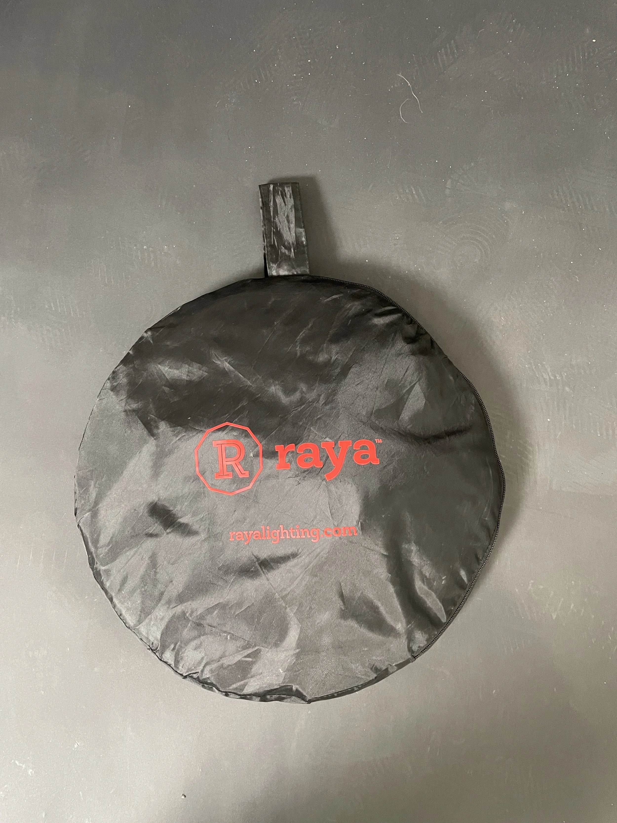 Raya reflector bag shown. Confirm reflector size and contents.