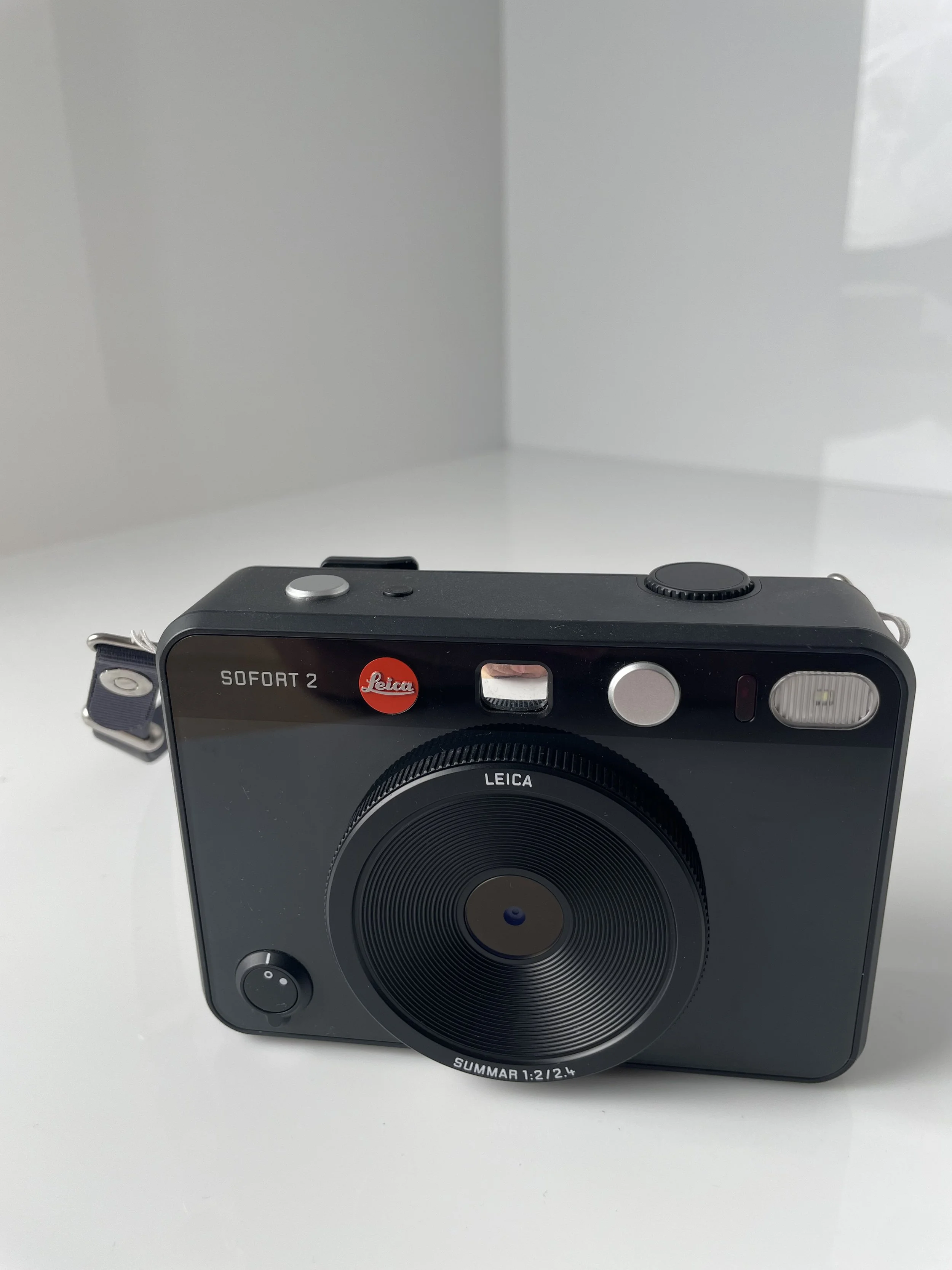 Leica Sofort 2 instant camera — IMG_2147