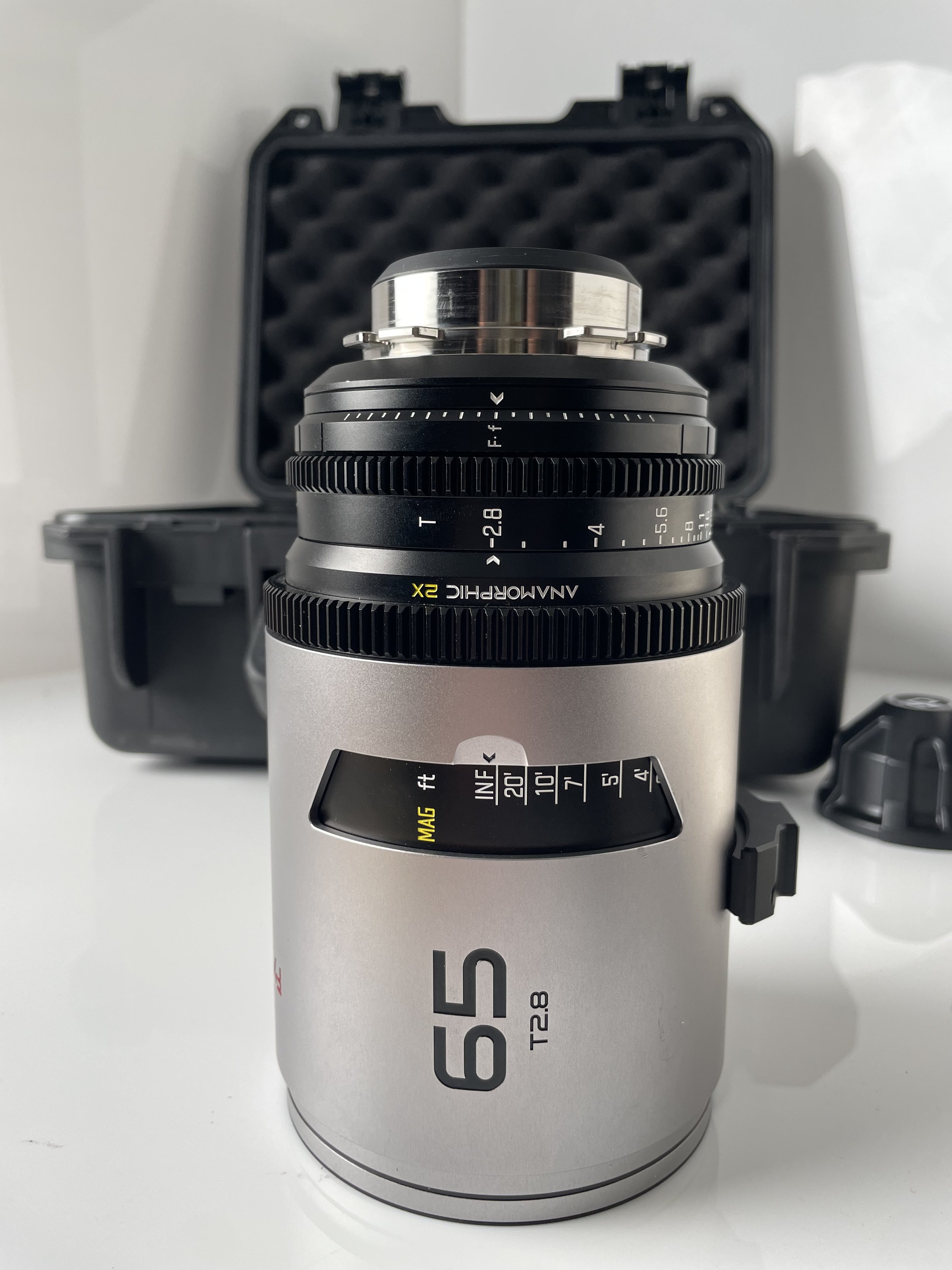 DZOFILM Pavo 65mm T2.8 Macro, barrel and mount
