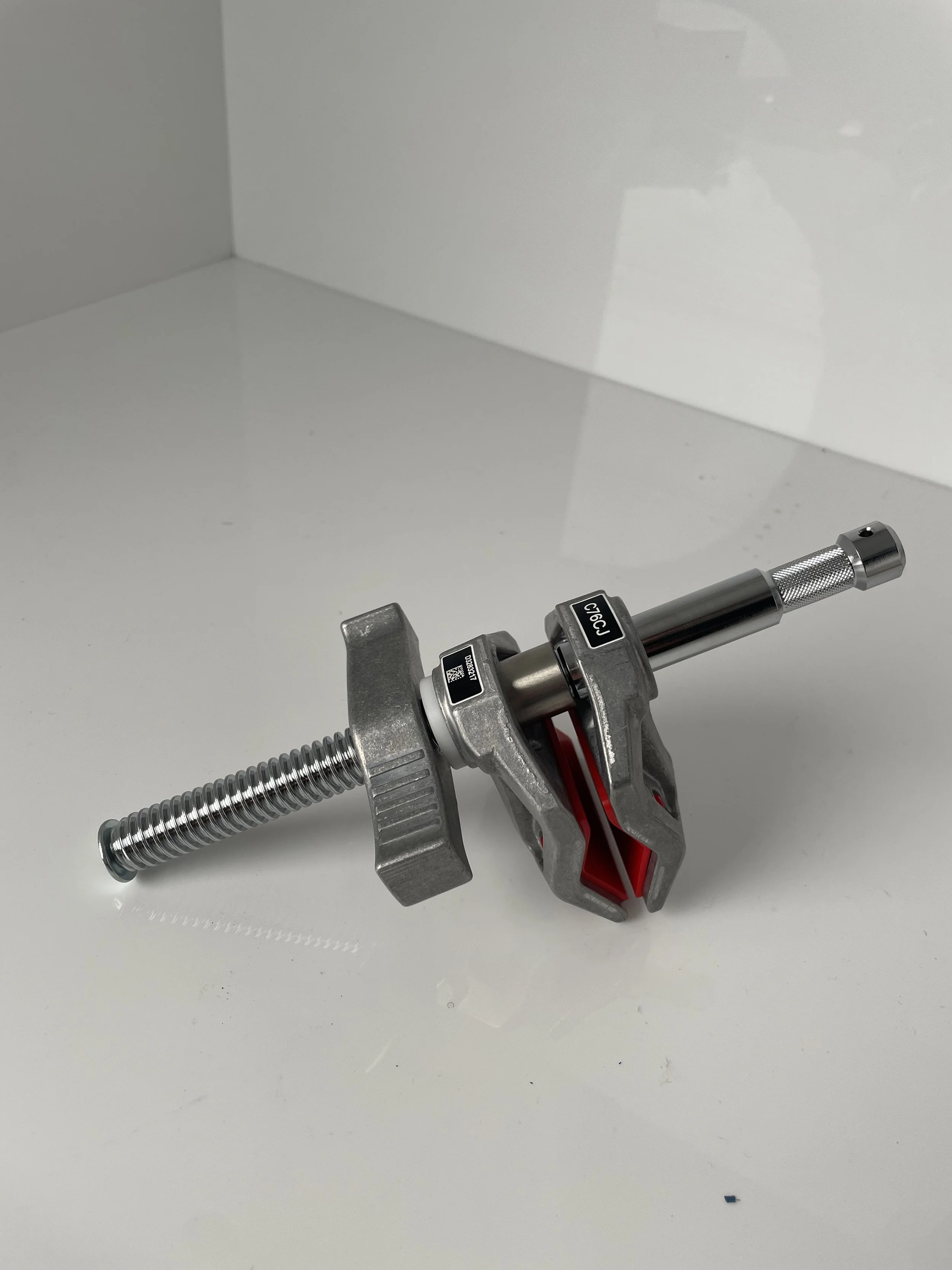 Manfrotto center-jaw clamp